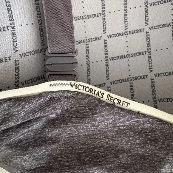 Victoria’s Secret Padded Perfect Coverage Bra 36C - Picture 3 of 4